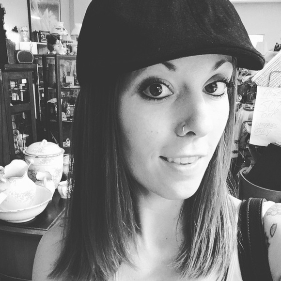 ✨Hi, I'm Jamie✨ - Picture 2 of 10